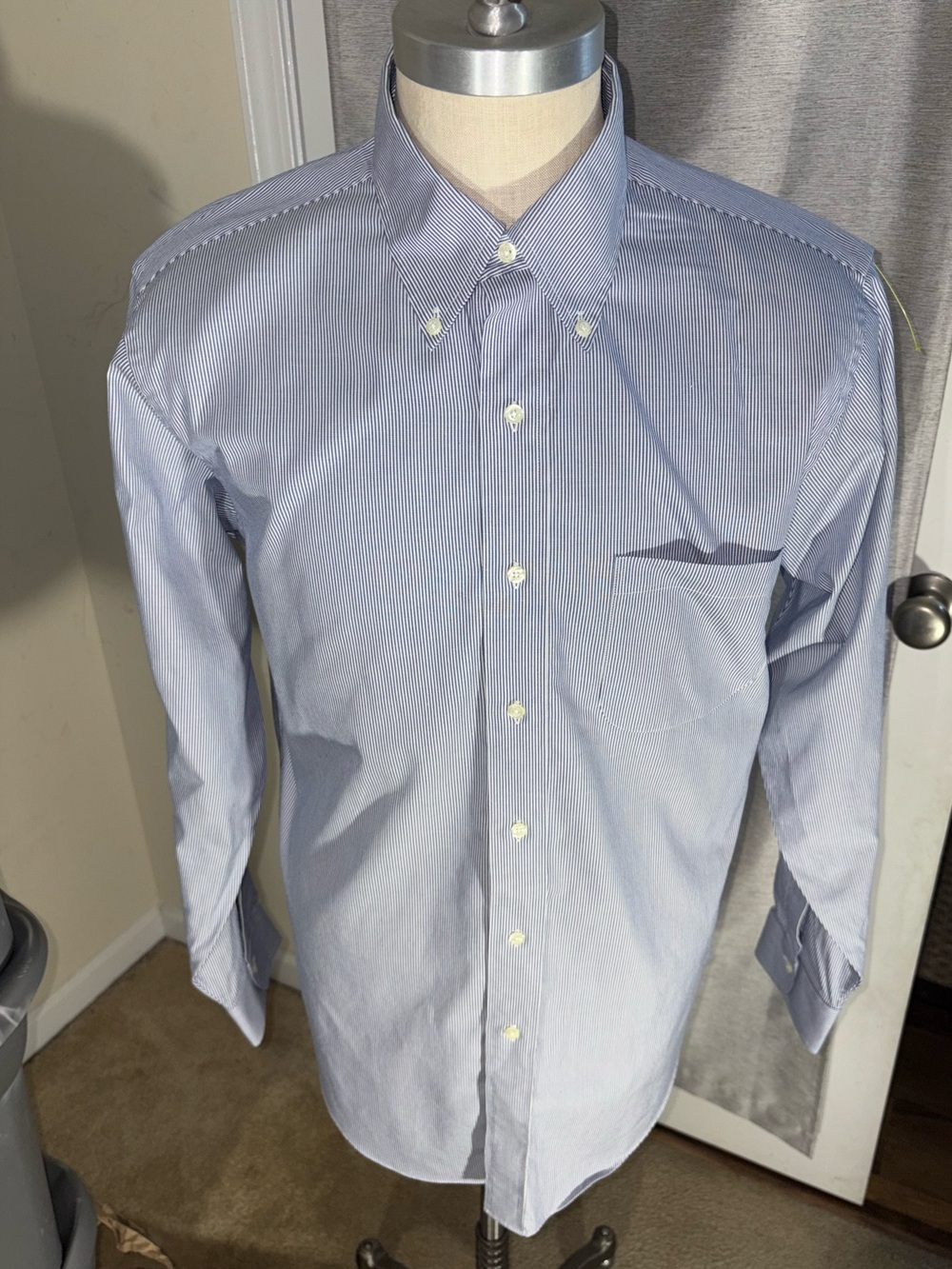 Men's Crosby& Howard med Blue gingham Dress Shirt - with front pocket(126)